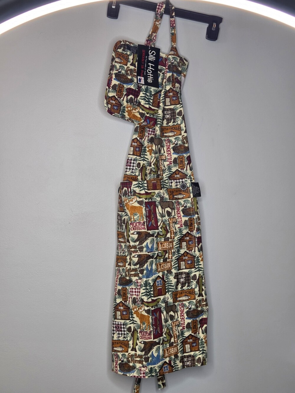 Silli-Hottie Rustic Cabin Print Apron with Potholder